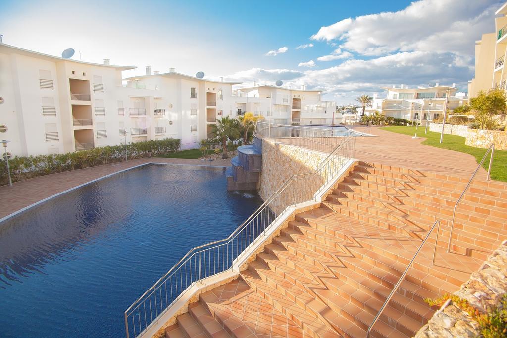 Sea View Penthouse In Albufeira Apartment Room photo